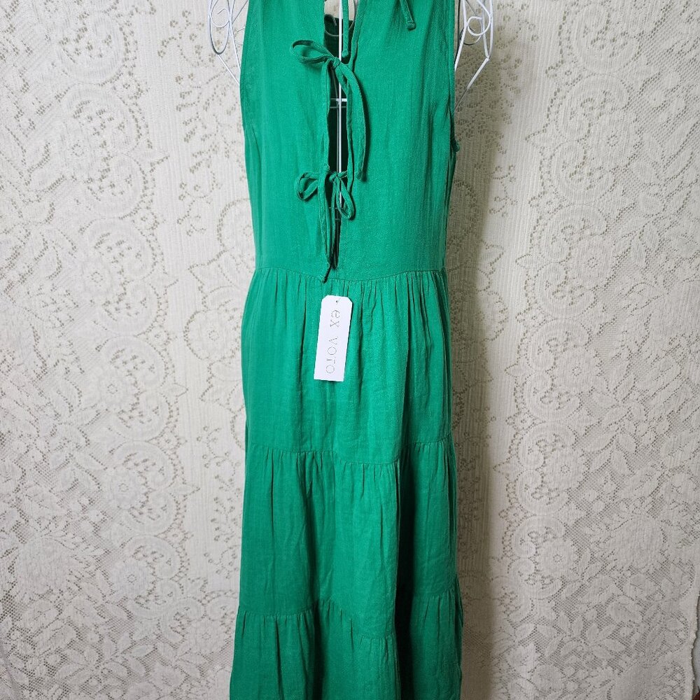 Sample dress! One of a kind. Beautiful green